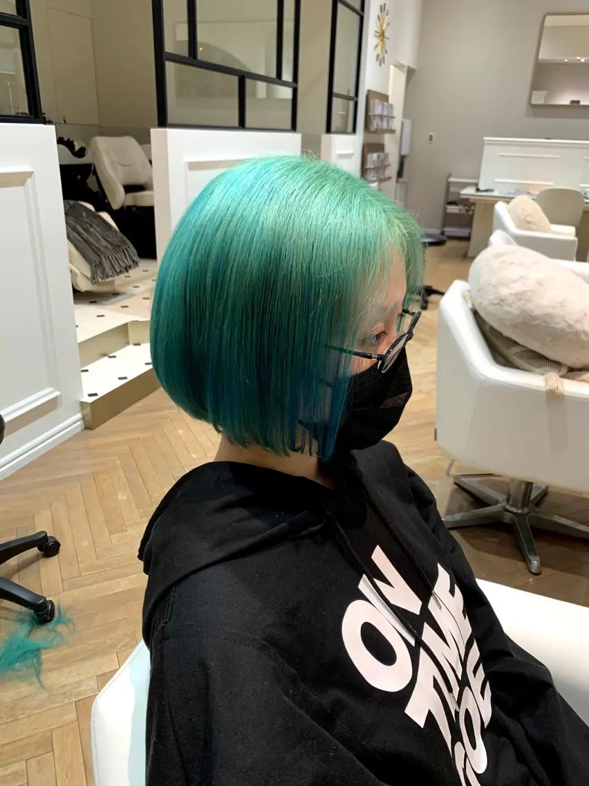 ミディアム カラー ブリーチ エメラルドグリーン ヘアカラー ✨メンズ✨ブリーチ✨ MASAのヘアスタイル