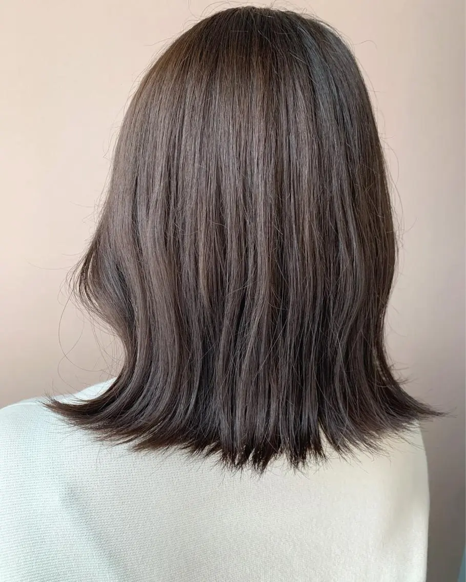 ミディアム カラー ブリーチ ケアカラー グレージュ ブリーチなしカラー オリーブグレージュ カット ヘアカラー トリートメント hubhair レイヤー/透明感のヘアスタイル