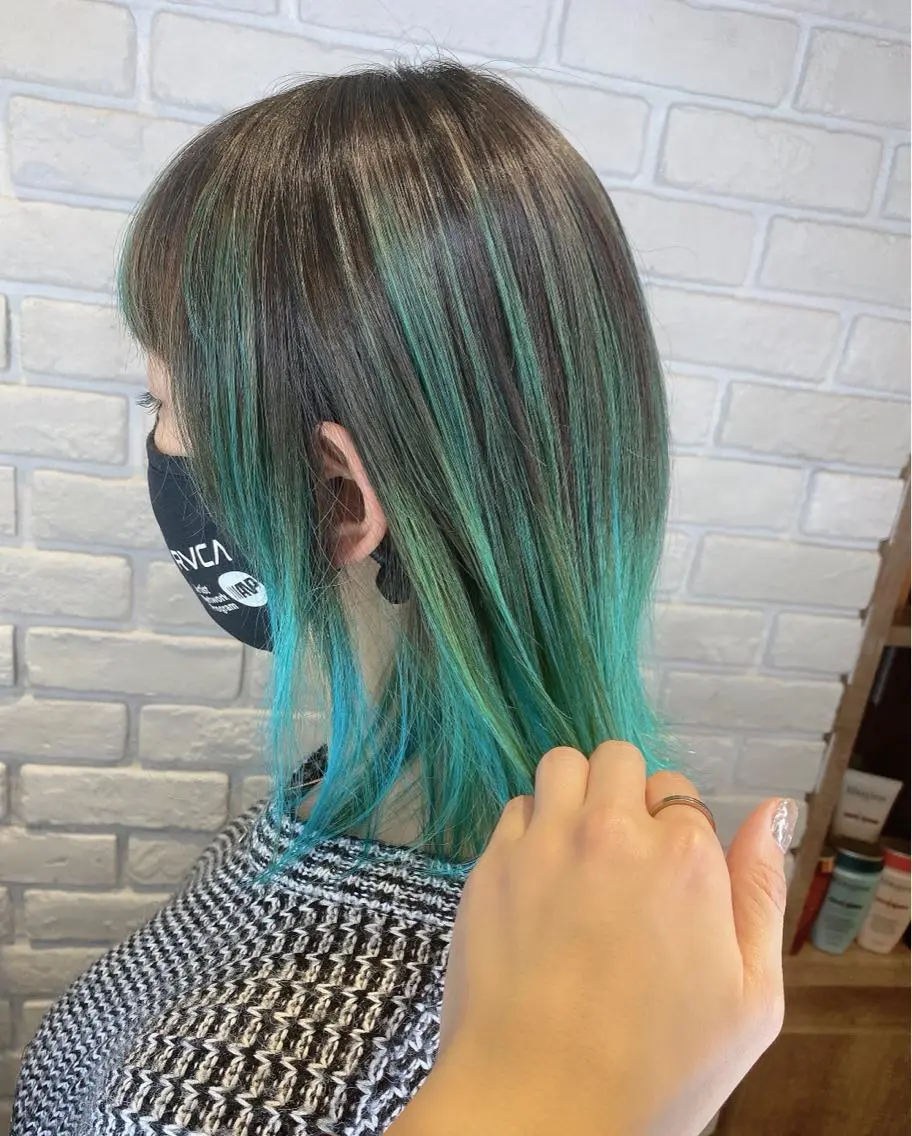 ミディアム カラー グラデーションカラー ハイライトカラー ハイライト 森本 笑のヘアスタイル