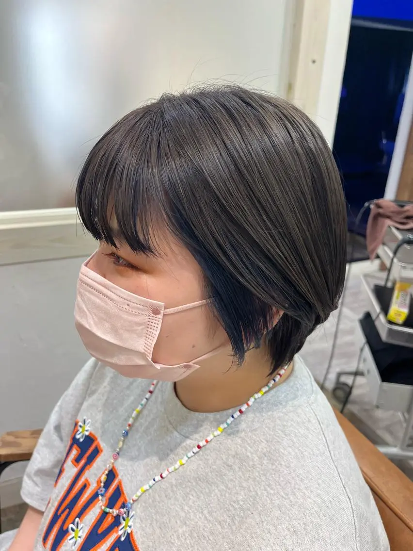 ショート カラー ブリーチ ブルーカラー グレージュ 🫧tomoka 透明感カラー🫧のヘアスタイル