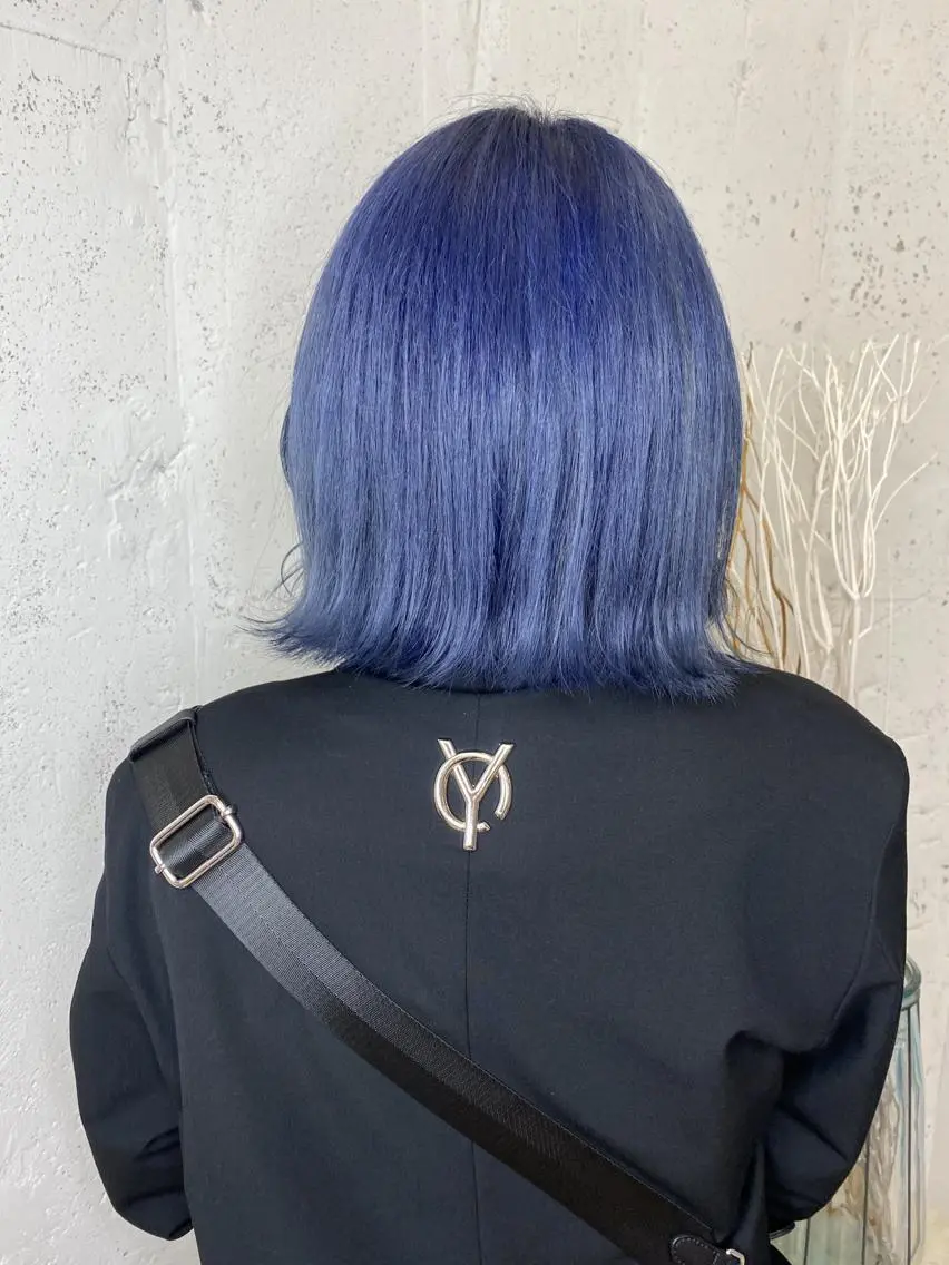 ショート カラー ブルーカラー ブルーラベンダー ラベンダーカラー ヘアカラー ハイトーン🤍 古江 実夢のヘアスタイル