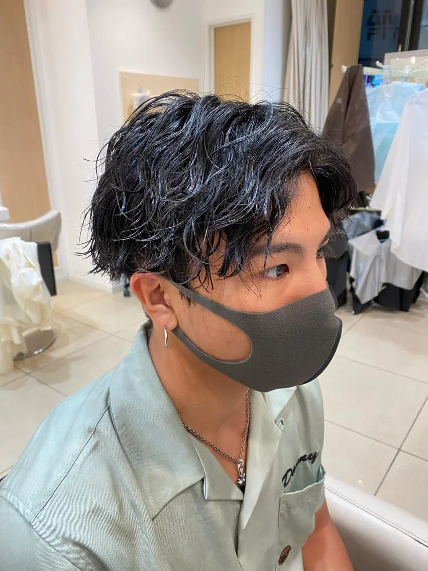 ショート パーマ メンズ カット パーマ メンズ特化型美容師 栗山勇人のヘアスタイル