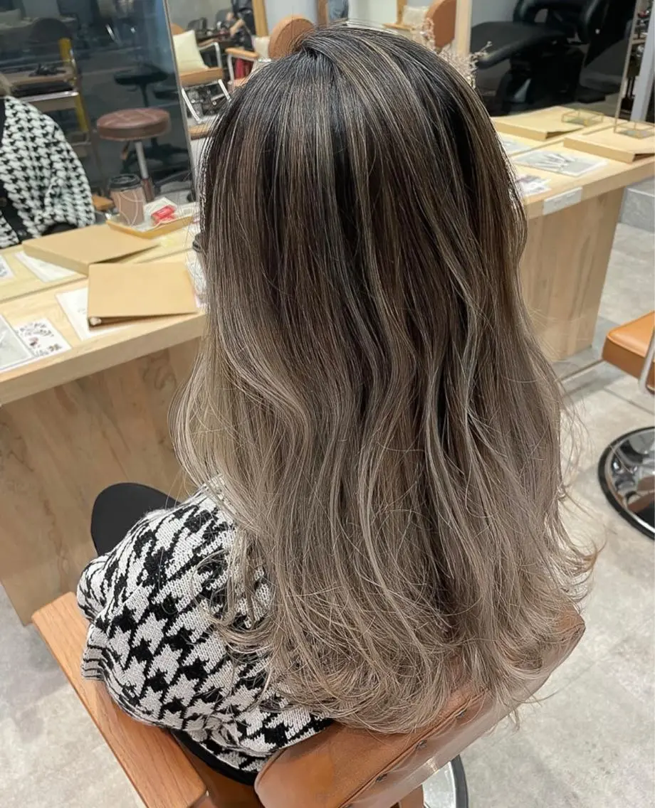 ロング カラー カット ヘアカラー 赤み消し×髪質改善 🍏上田晃司のヘアスタイル