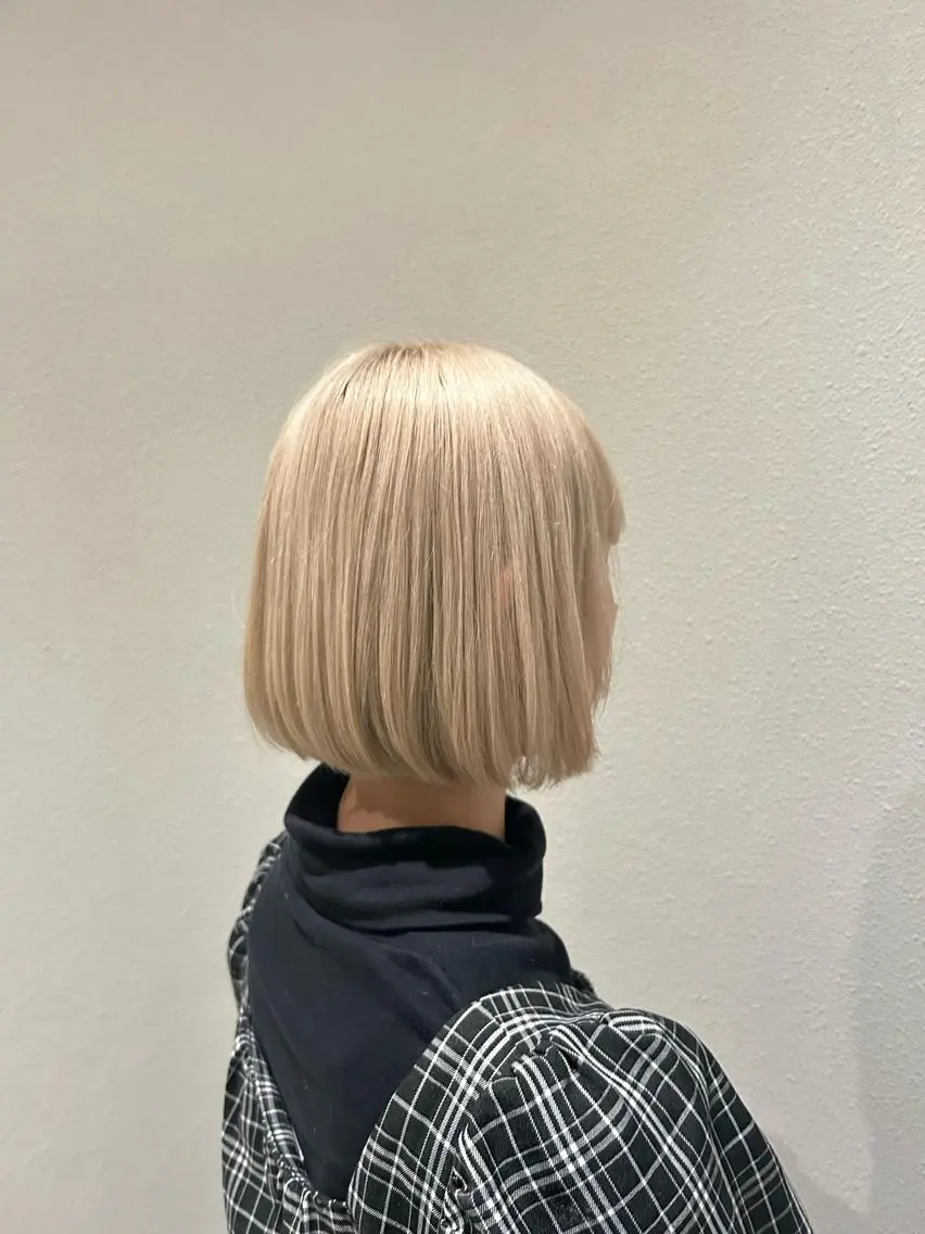 ショート カラー アイブロウ バレイヤージュ ブリーチ ケアブリーチ 透明感カラー デザインカラー 🔆韓国 norika🔆のヘアスタイル