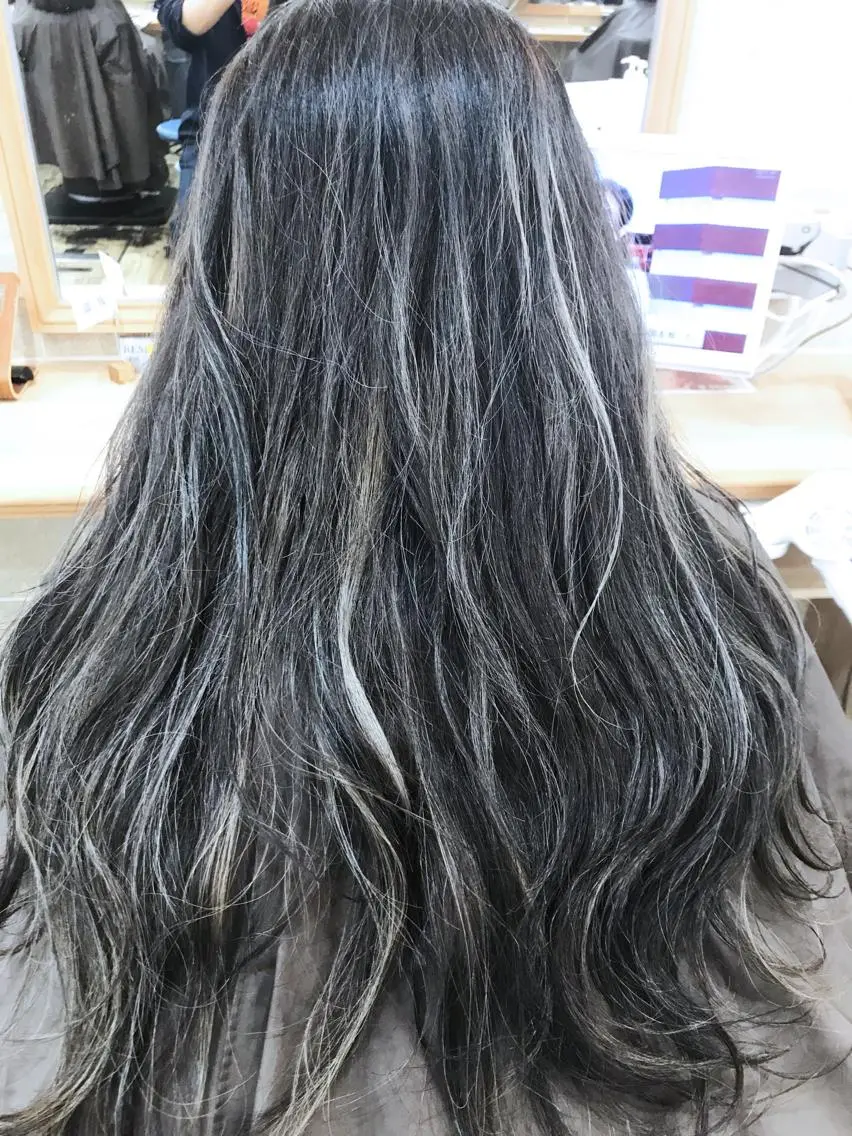 ロング カラー ブリーチ ハイライトカラー ハイライト 平尾 拓也のヘアスタイル