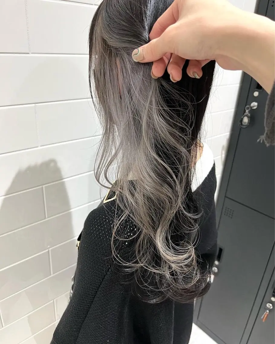 セミロング 安井まゆ _Box mico.のヘアスタイル