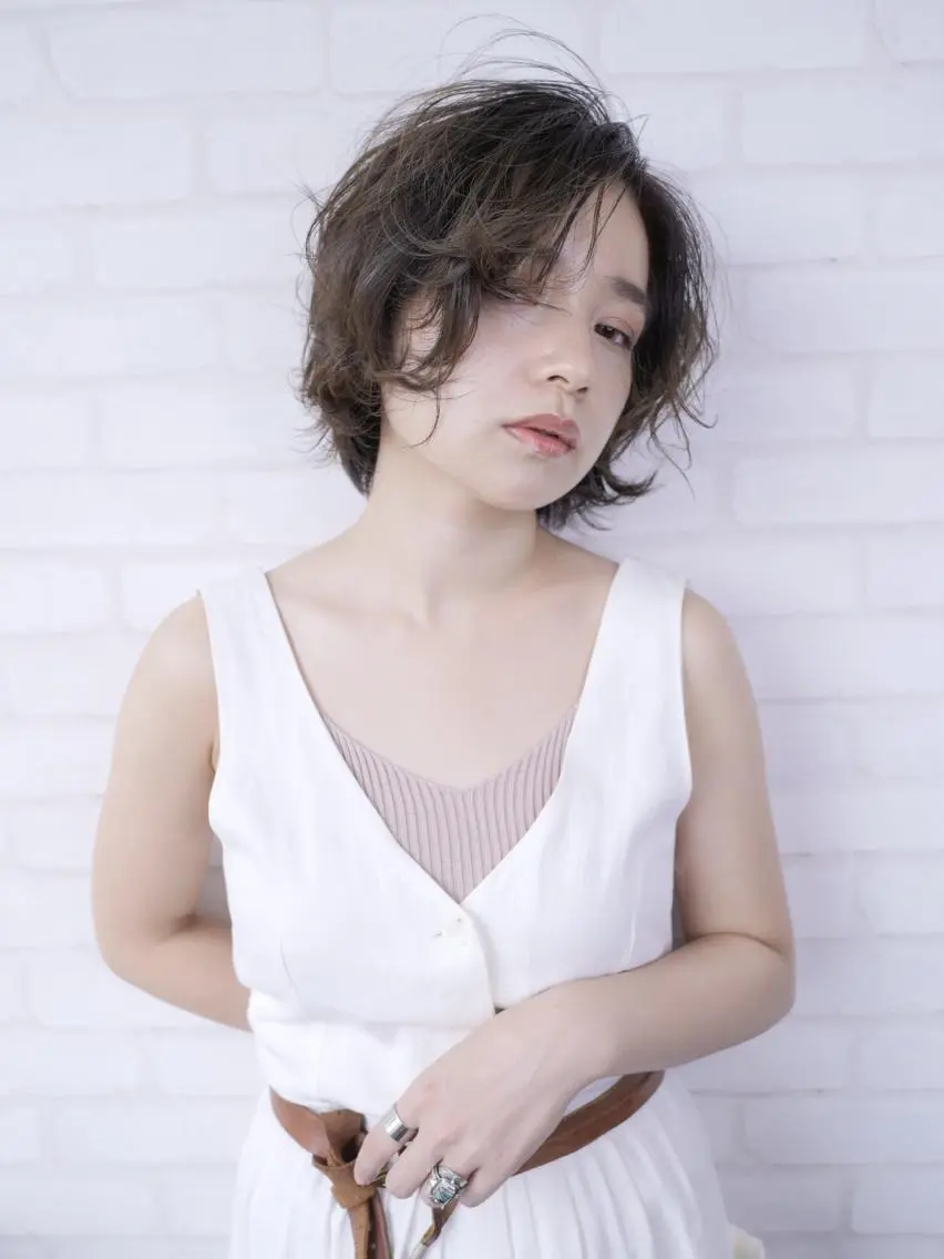 ミディアム カラー パーマ ヘアアレンジ メンズ キッズ ネイル マツエク・マツパ カット ヘアカラー トリートメント premier modelsのヘアスタイル
