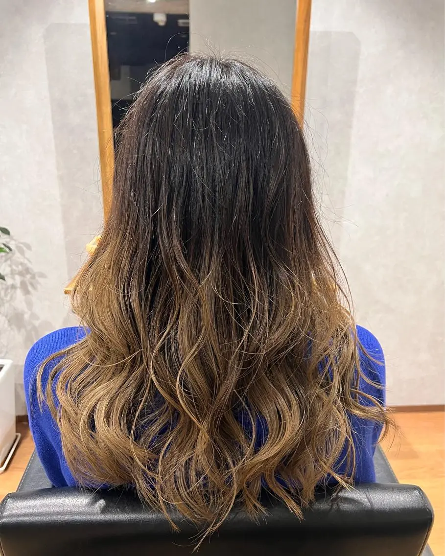 セミロング カラー ベージュカラー ブリーチ グラデーションカラー グレージュ ヘアカラー メンズ特化☝️添田 好恵のヘアスタイル