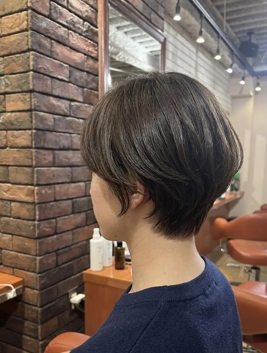 ショート アッシュ アッシュブラウン ショートヘア カット ヘアカラー トリートメント ヘッドスパ flencia 丸 和博|カットのヘアスタイル