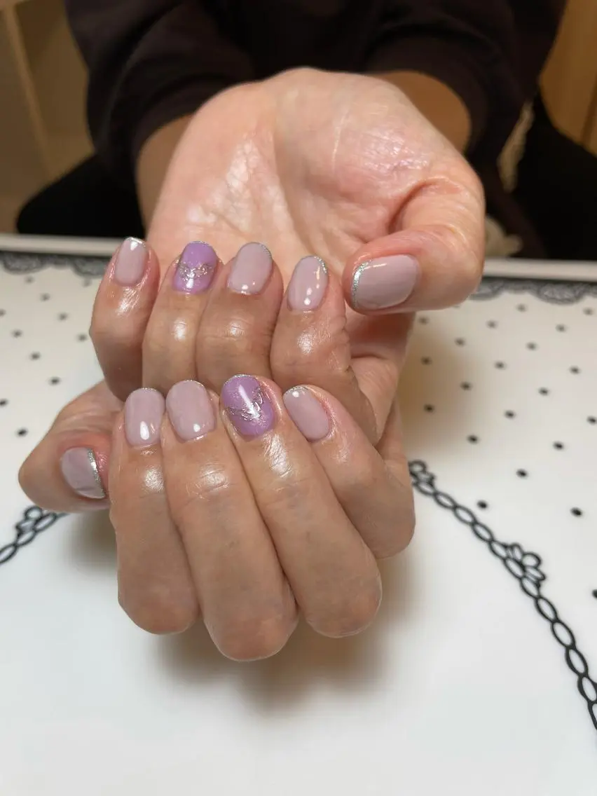 ネイル グリーン ニュアンスネイル ワンカラーネイル 浅野 すみれのネイルデザイン