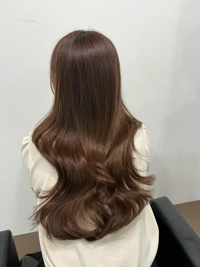 ロング ラベンダーベージュ ロング 【ioe岡本】🐶 向井歩のヘアスタイル