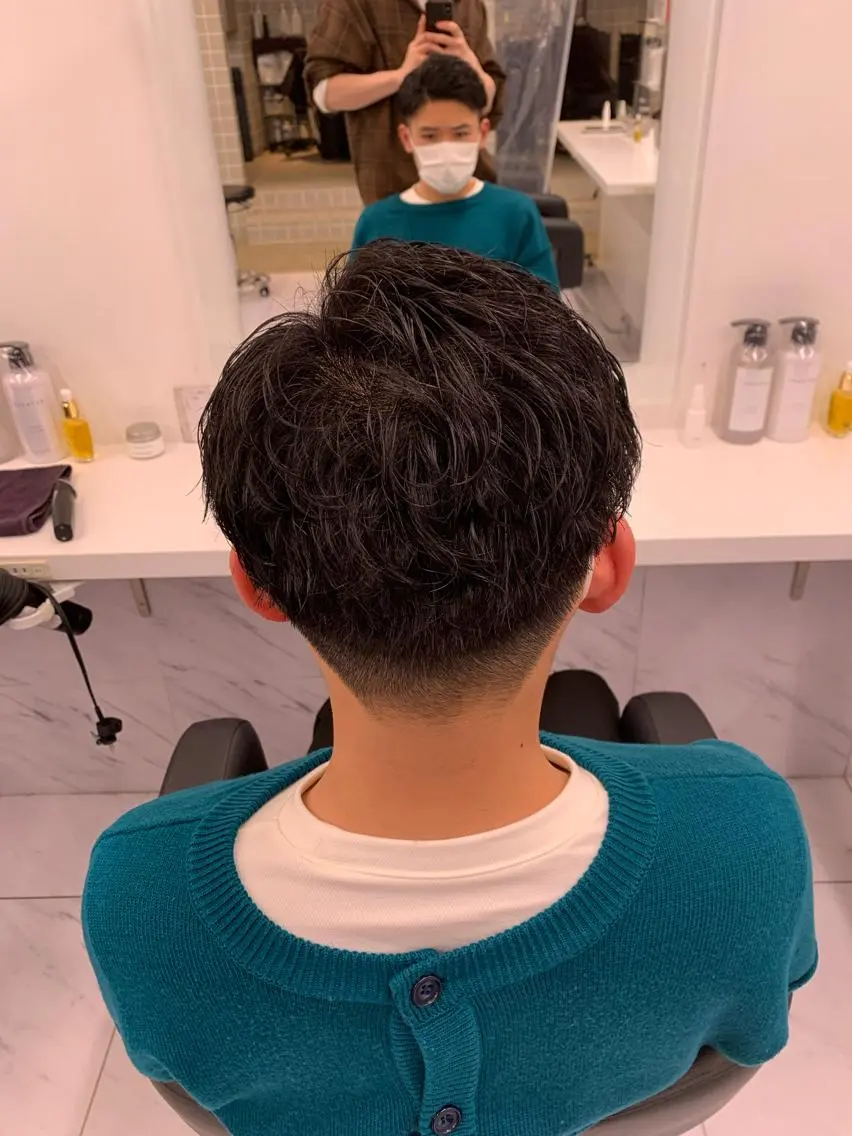 ショート カラー パーマ メンズ メンズパーマ特化 TAIGAのヘアスタイル