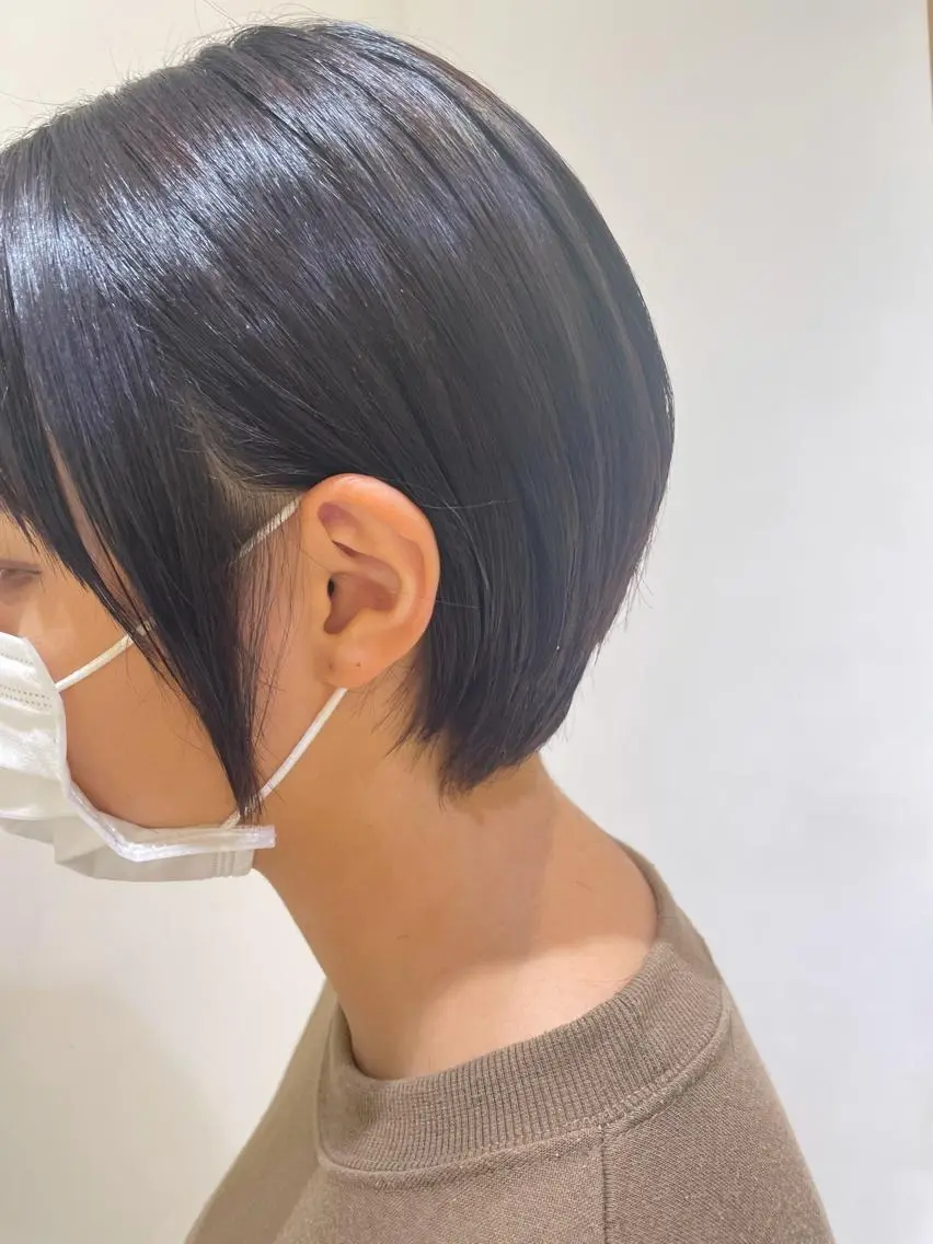 ショート ハンサムショート ボブ くびれヘア 顔周りカット ハイライト ARMONY秋山輝也 コテ巻き風パーマ特化のヘアスタイル