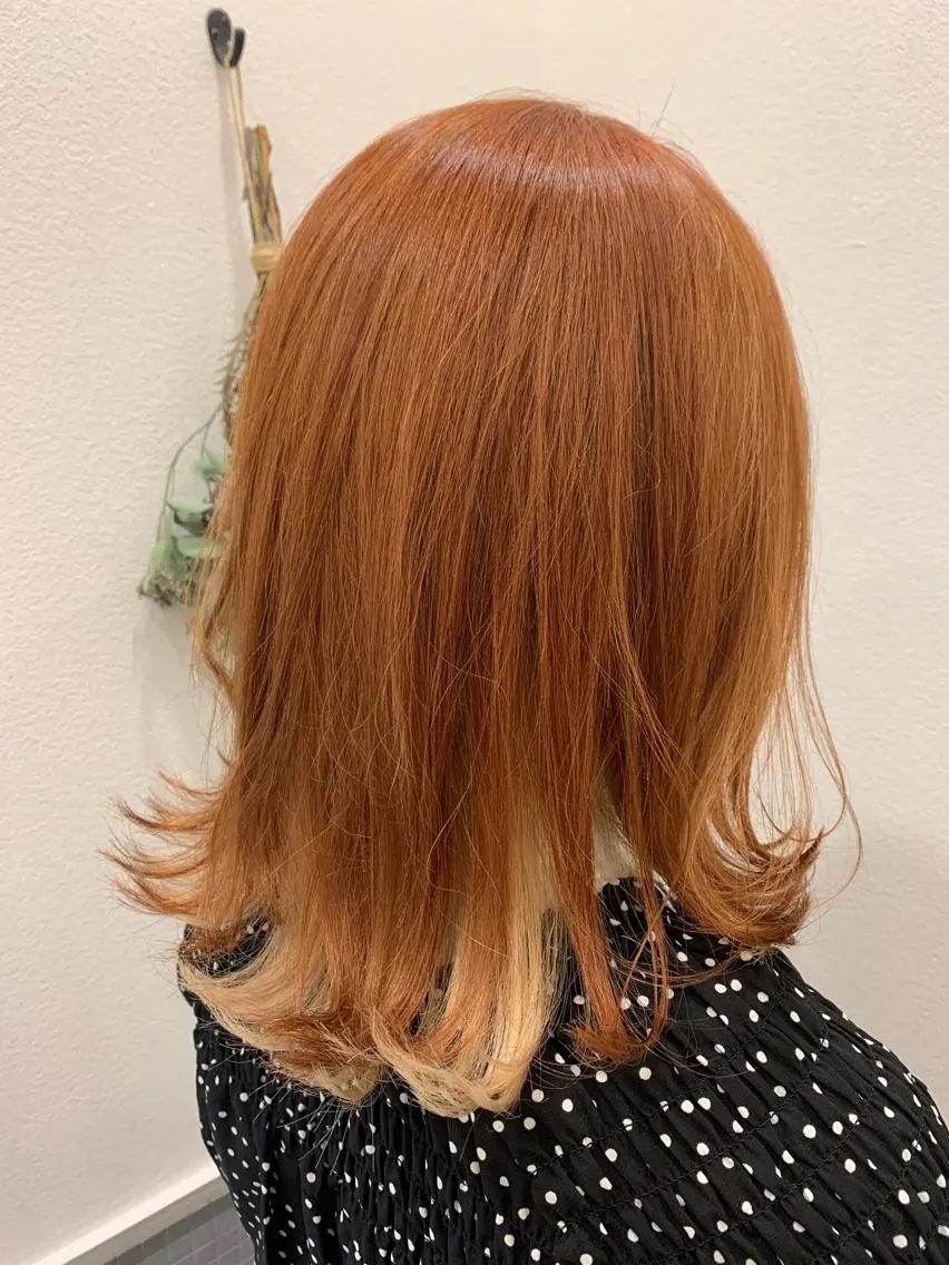 ミディアム カラー ブリーチ インナーカラー フジノ マホのヘアスタイル