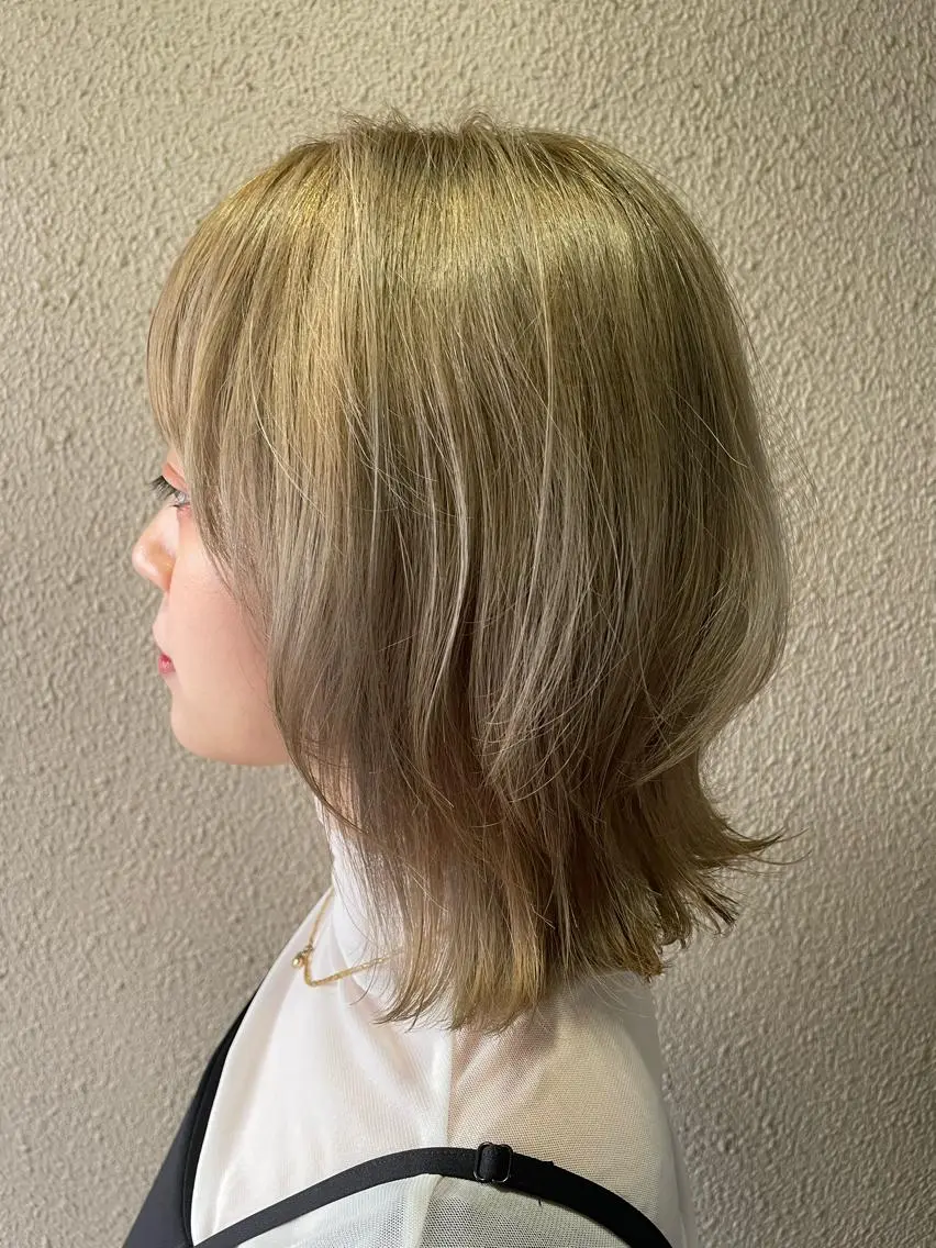 ミディアム カラー ブリーチ ダブルカラー ハイトーンカラー サダハルカ |chouetteのヘアスタイル