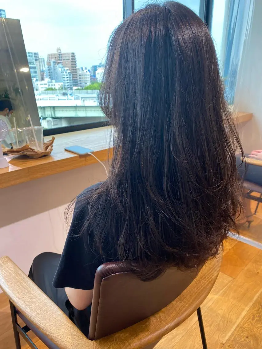 ロング ロングレイヤー レイヤーカット ロング three.大手前 田井 綾乃のヘアスタイル
