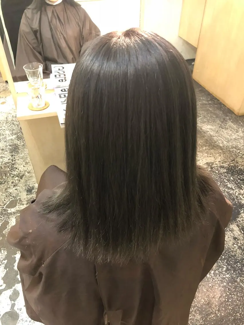 セミロング カラー AYAKA 下北沢suuのヘアスタイル