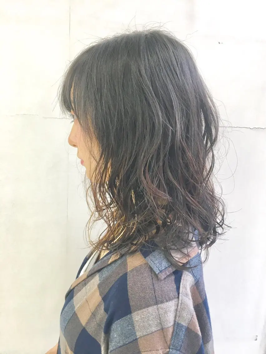 セミロング セミロングパーマ 岸 保奈美のヘアスタイル