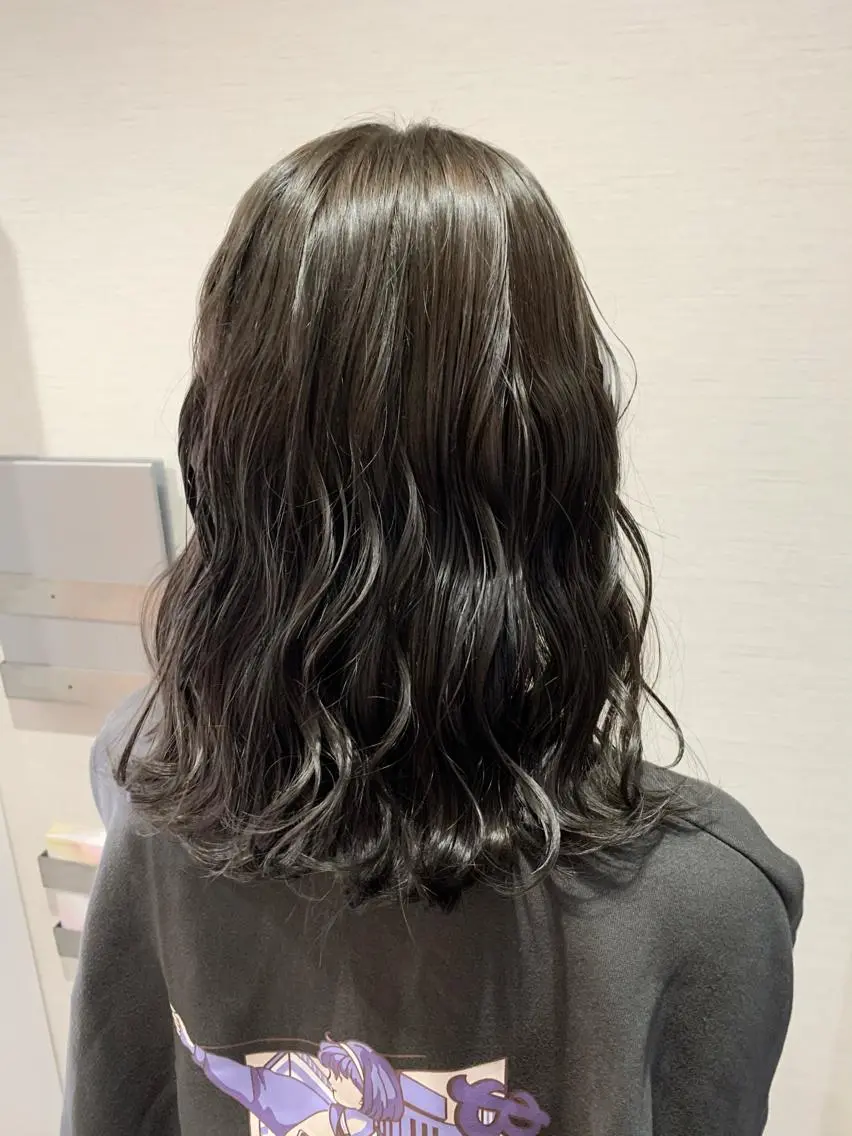 ミディアム カラー 蓮見友里 PiSTA／portのヘアスタイル