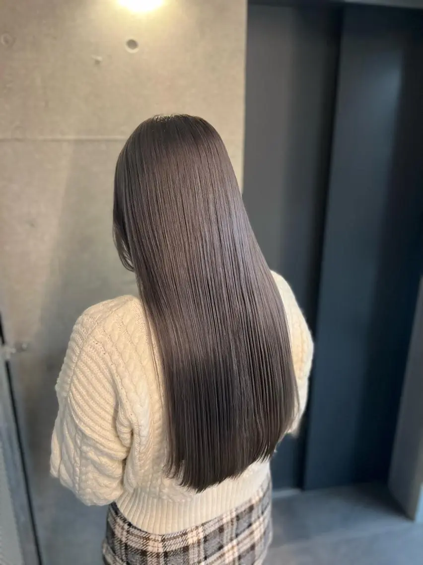 ロング カラー シールエクステ アディクシーカラー アッシュ バレイヤージュ ミストバング ヘアカラー 吉野 瑳桜のヘアスタイル