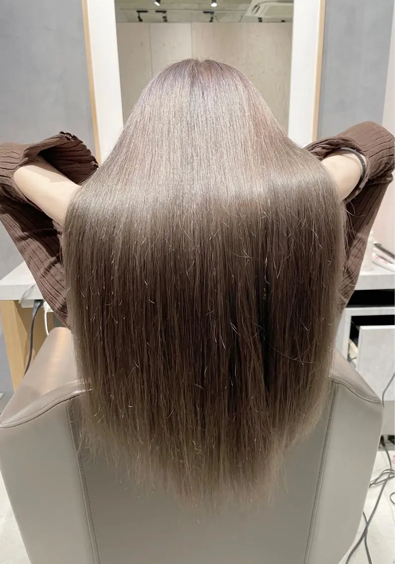 ロング カラー ベージュカラー ミルクティーベージュ トリートメント 🩵アンブレラカラー 髪質改善　丸尾】のヘアスタイル