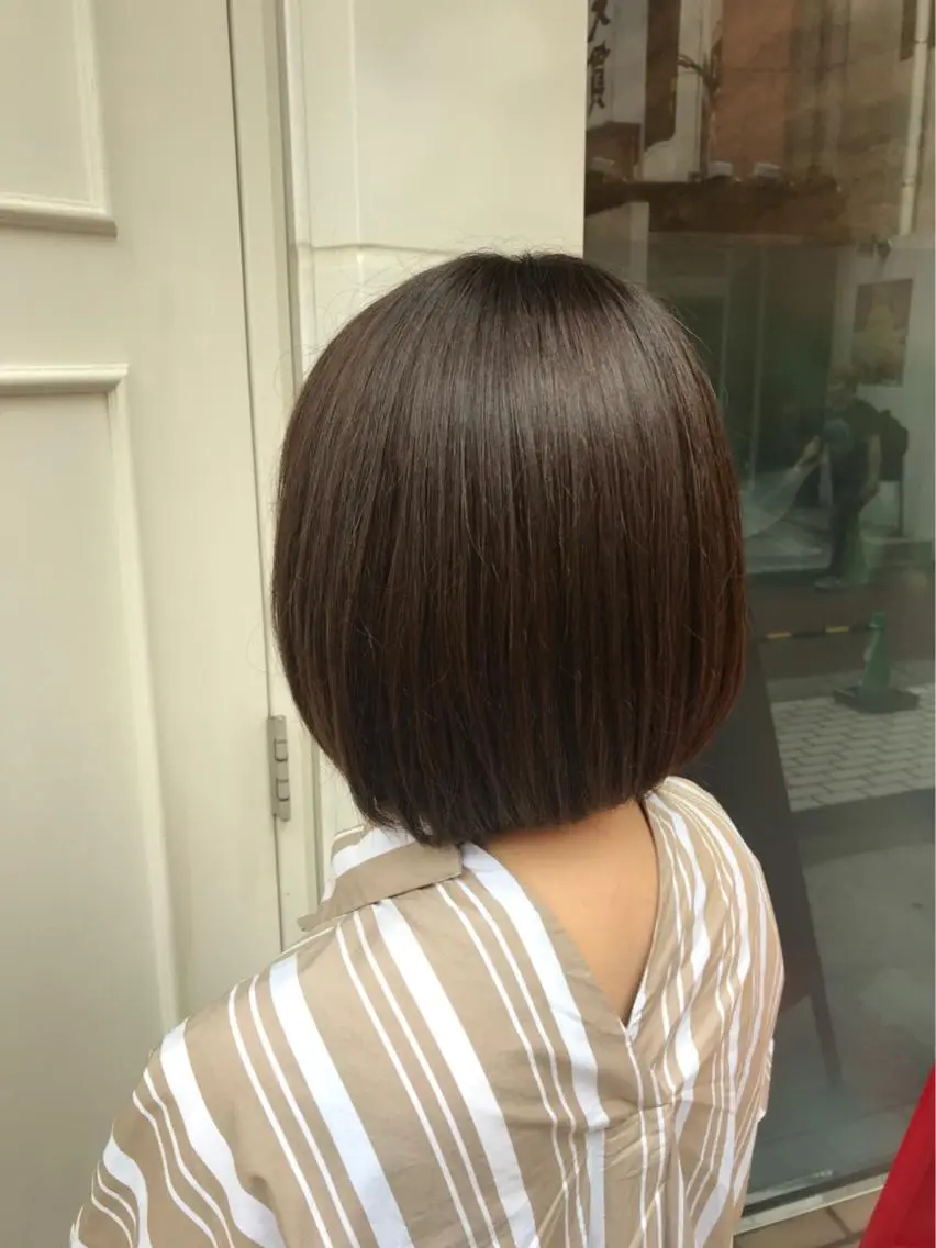 ショート カラー アッシュ ベージュカラー ボブ Blanco Color&Careのヘアスタイル