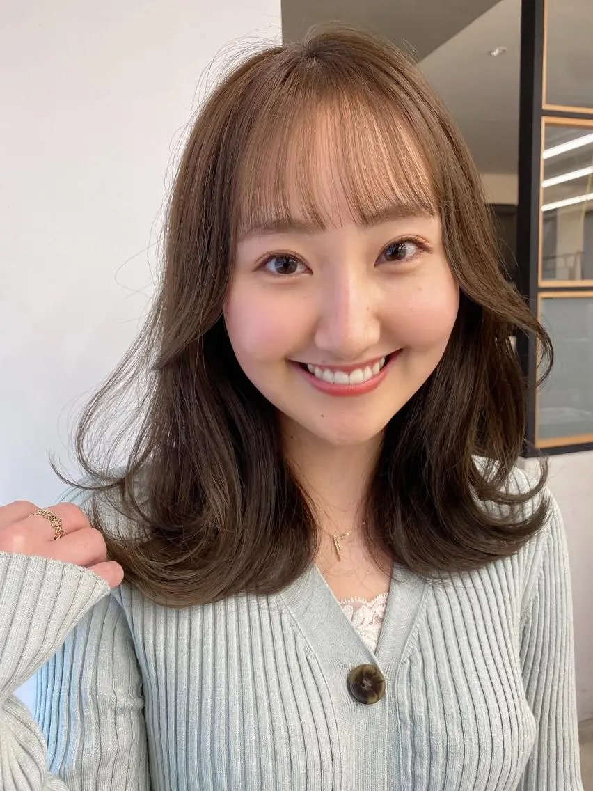 セミロング カラー ヘアカラー トリートメント ✨大人韓国レイヤー ✨吉原 潤✨のヘアスタイル