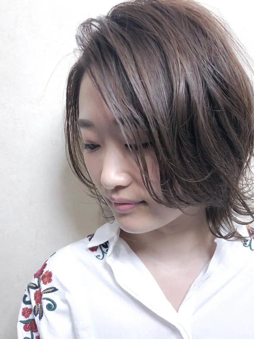 カラー 佐々岡 亮介のヘアスタイル