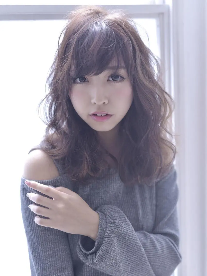 セミロング AVANCE. 広島本通店のヘアスタイル