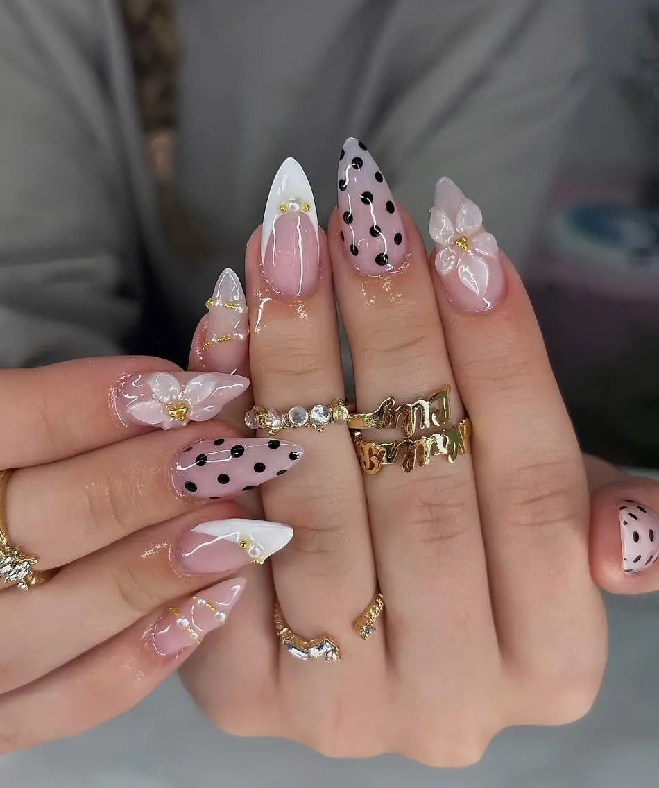 ネイル 長さ出し キラキラネイル 韓国ネイル 持ち込み シンプルネイル Blingg NailStudioのネイルデザイン