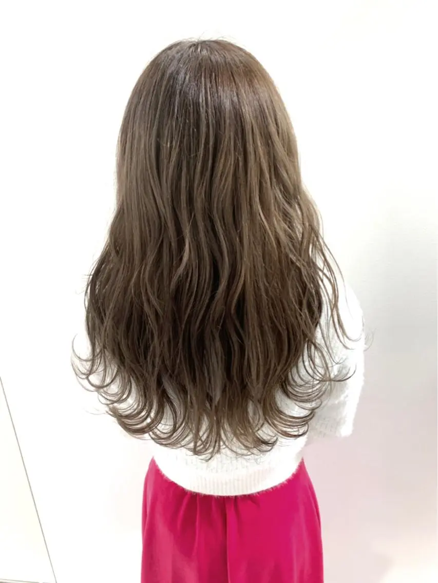 カラー アッシュ ミルクティーアッシュ Lee 甲子園のヘアスタイル