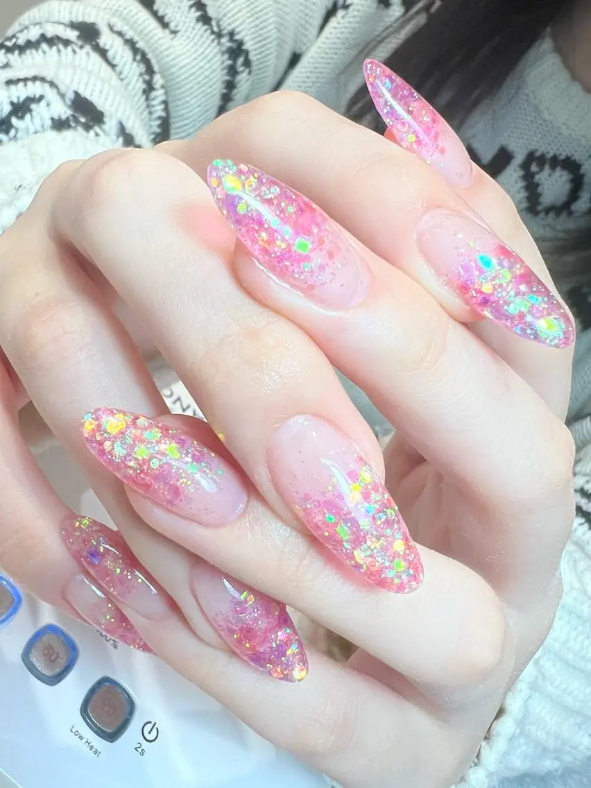 ネイル グラデーション ラメ(グリッター) ピンク スカルプネイル bijou nails　蓮のネイルデザイン