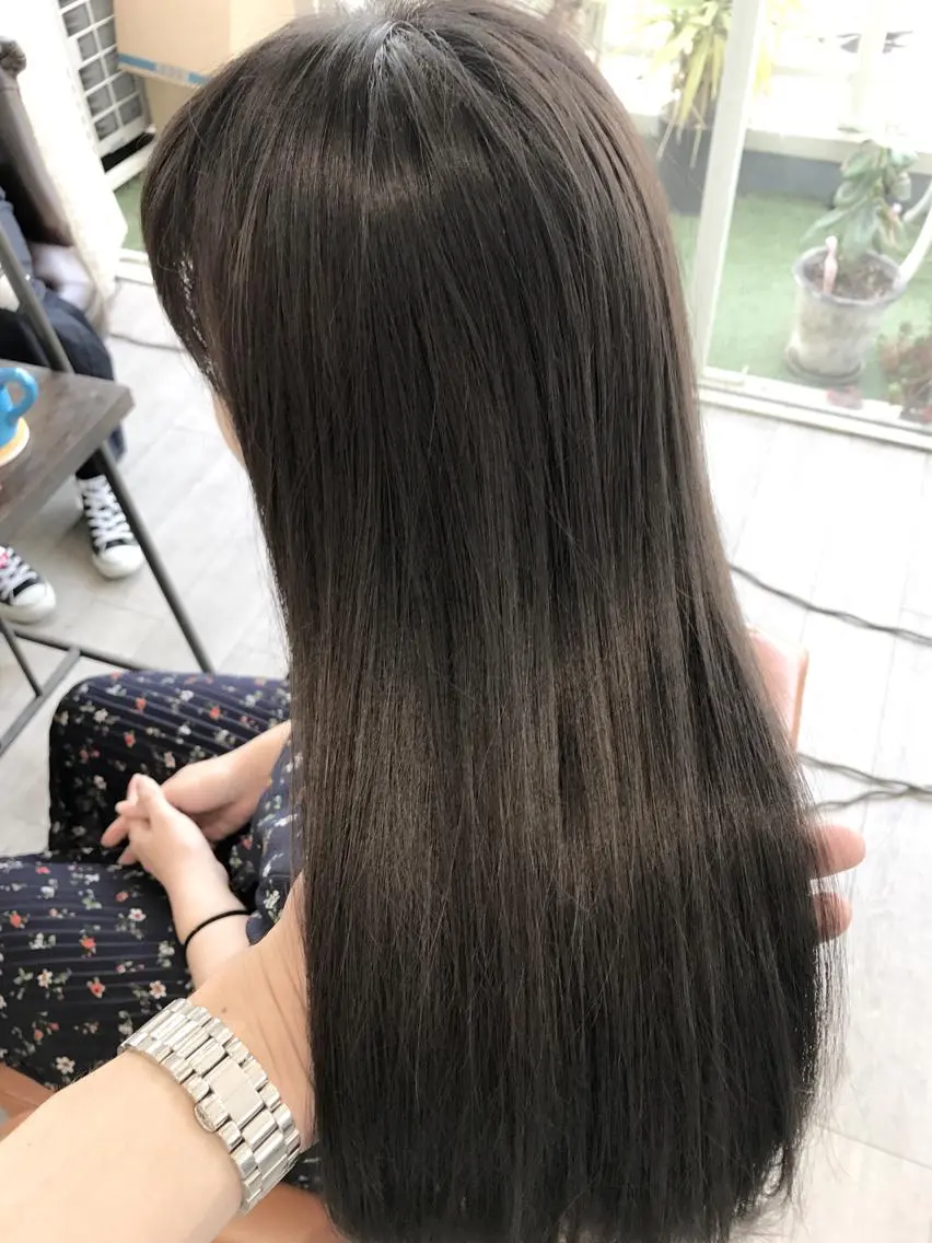ロング カラー ブリーチ ブルーカラー ブルージュ ブリーチなしカラー ヘアカラー トリートメント ヘッドスパ グレージュ/髪質改善 Yamato.hのヘアスタイル