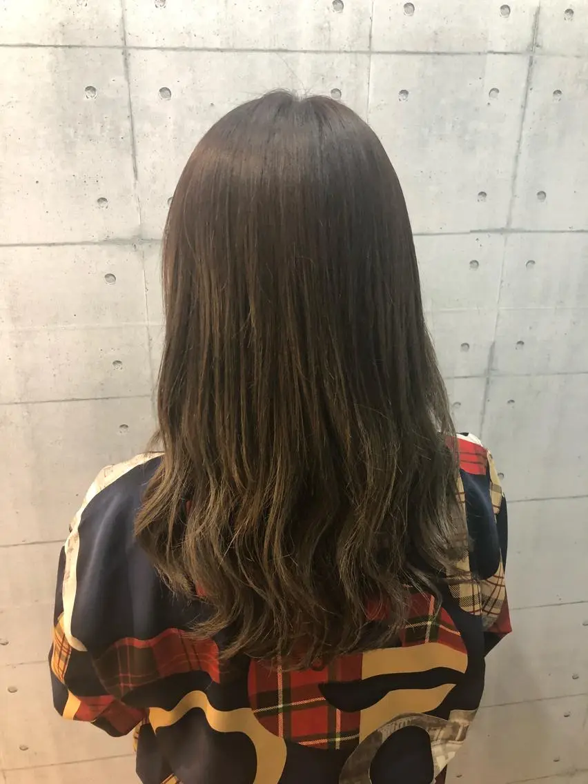 ロング カラー アッシュ グラデーションカラー バイオレットカラー バイオレットアッシュ 金沢 広美のヘアスタイル