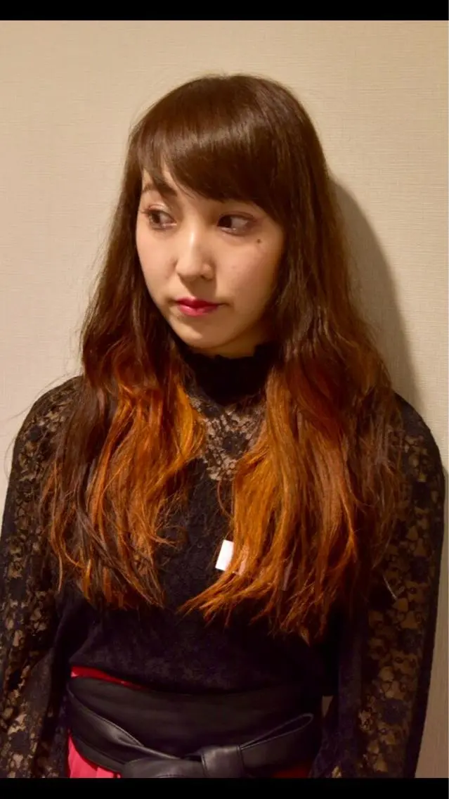 ロング カラー インナーカラー オレンジ 岩崎 裕司のヘアスタイル