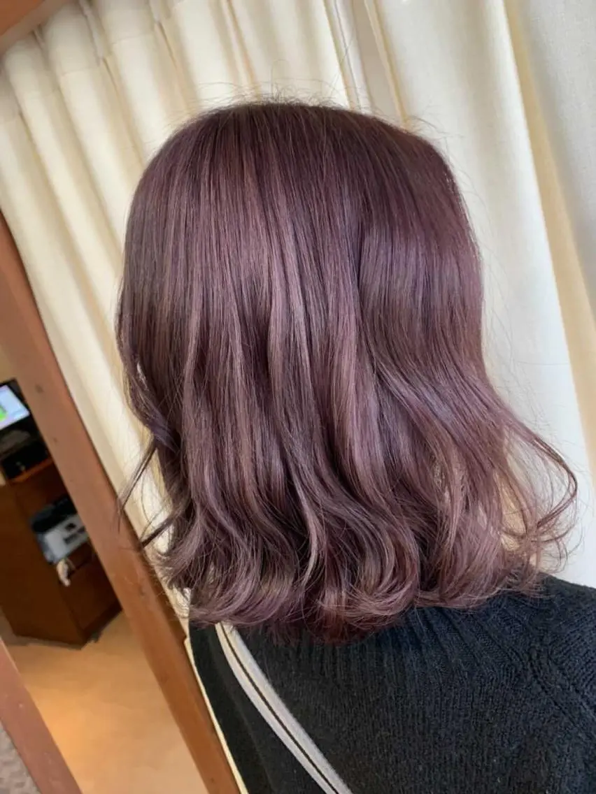 セミロング カラー ベージュカラー ラベンダーカラー ラベンダーベージュ ヘアカラー トリートメント ハイトーン得意😍 Lumiereのヘアスタイル
