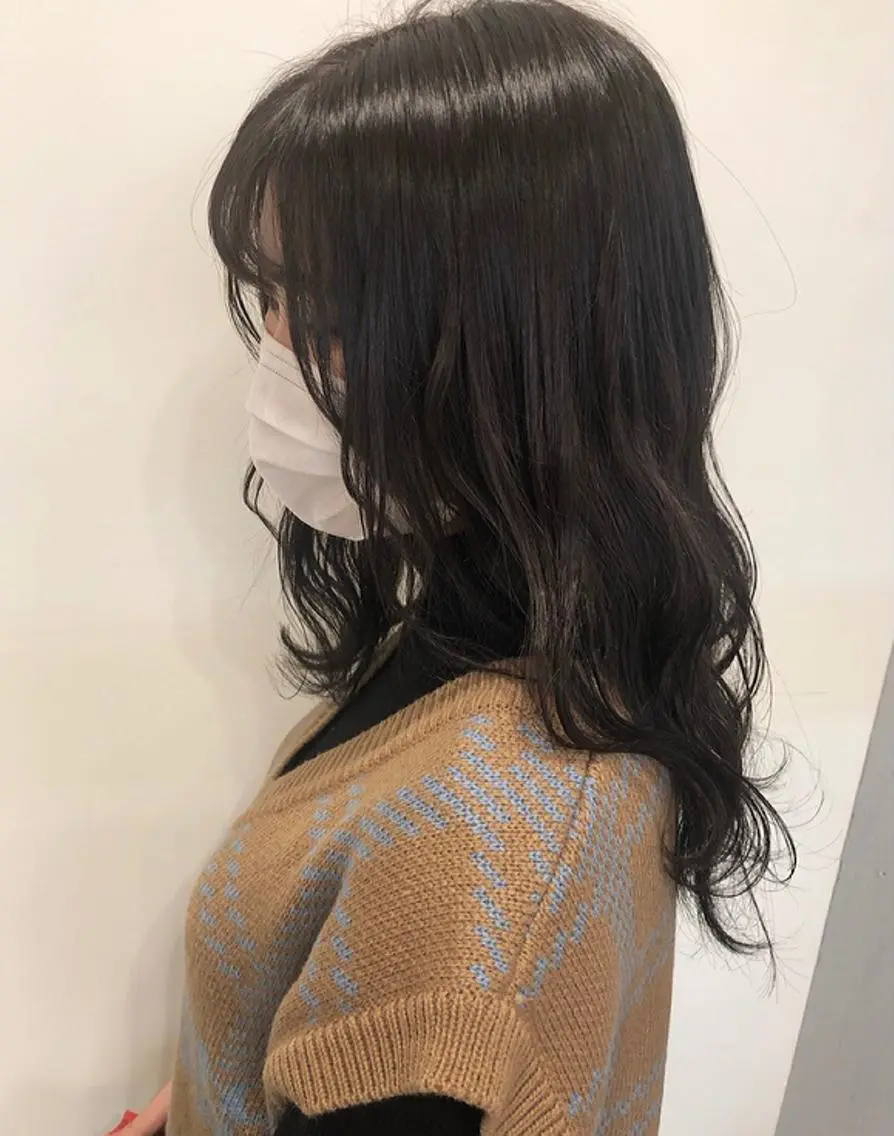 ロング カラー ブリーチ ラーム 乃木店のヘアスタイル