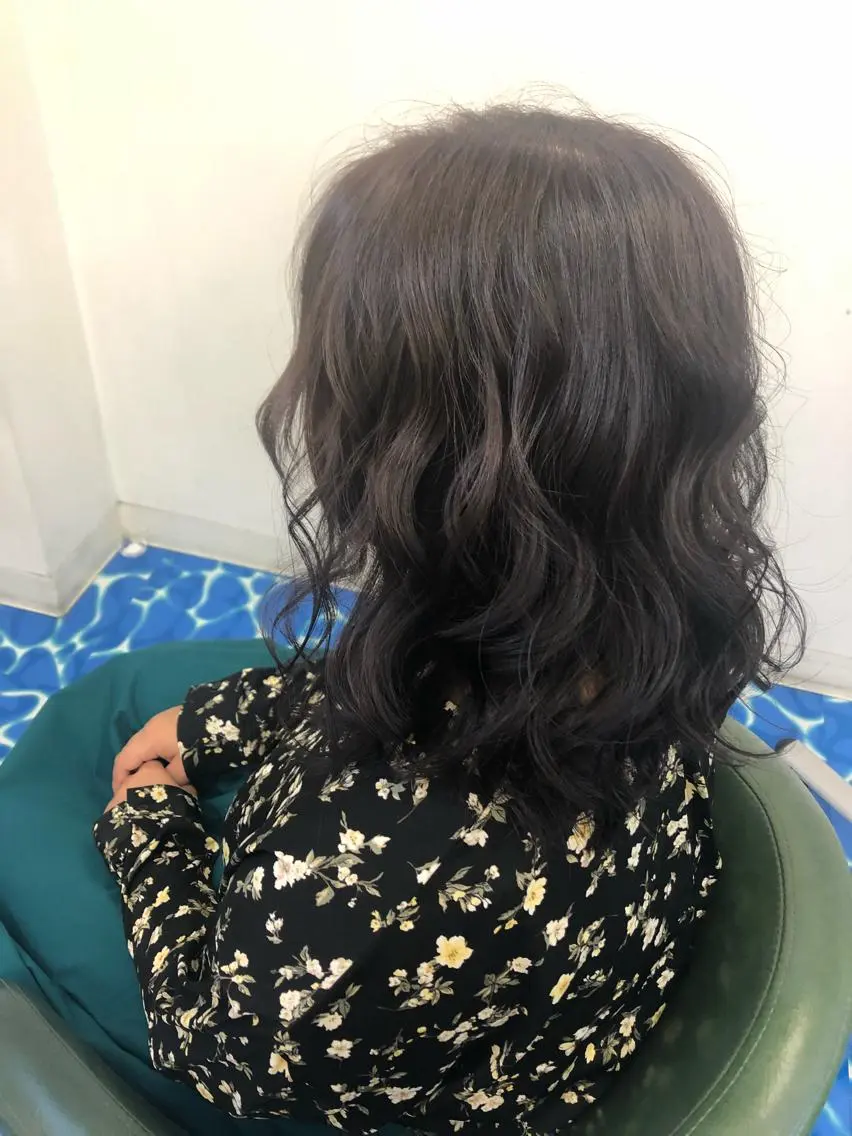 ミディアム カラー CoCooN Hiromiのヘアスタイル