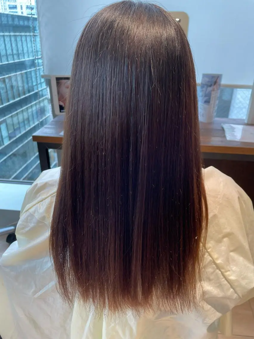 セミロング 失敗しない顔まわり× 小顔補正レイヤー難波のヘアスタイル