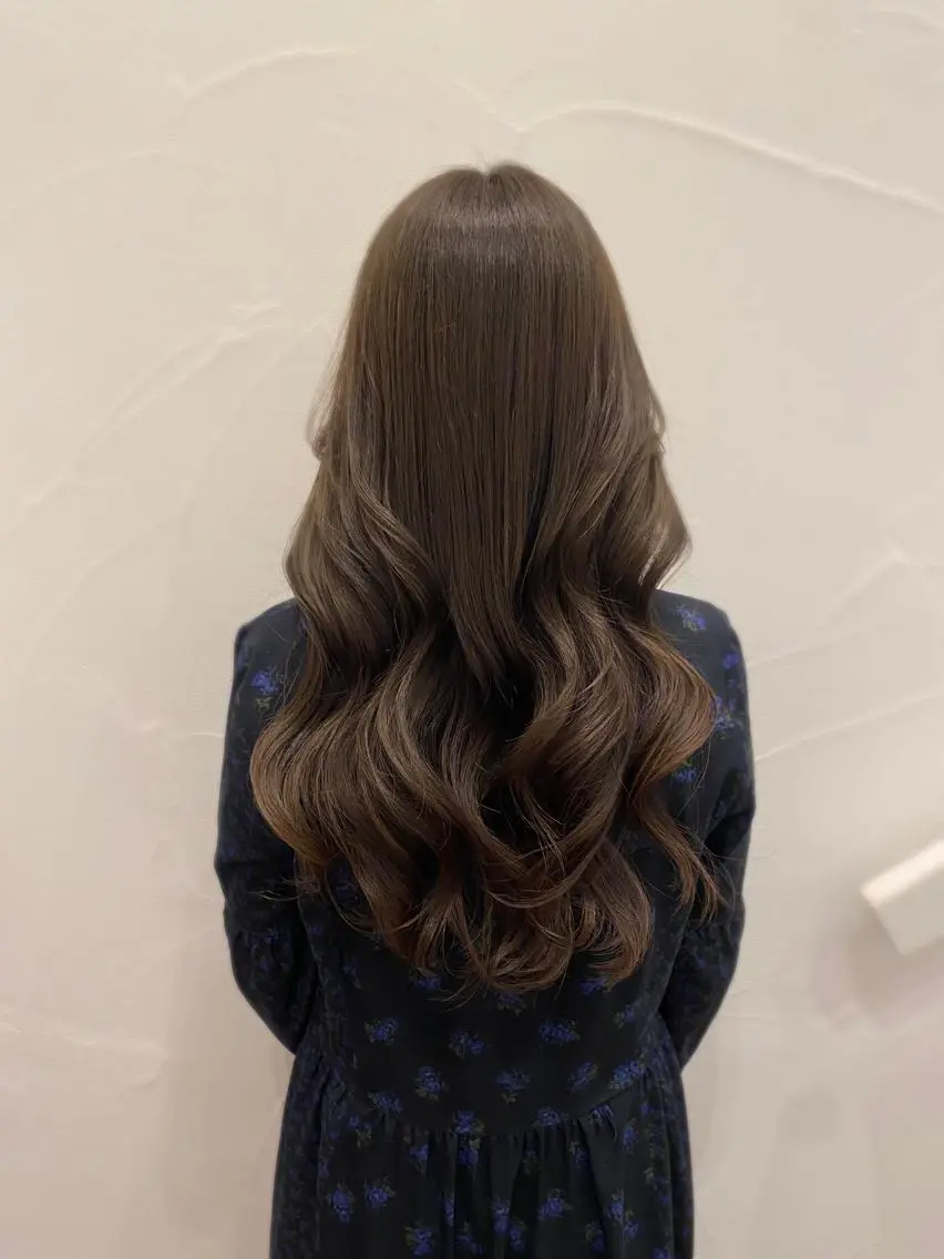 ロング カラー Ash中目黒店 榊間茜のヘアスタイル
