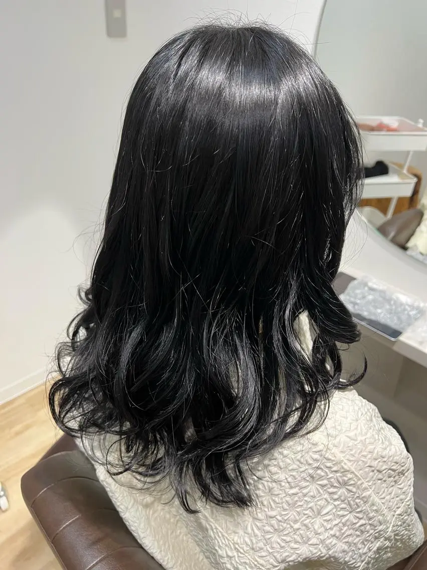 ロング カラー ブリーチ ブリーチなしカラー ロング トリートメント ヘアカラー トリートメント ヘッドスパ ブリーチカラー🦖 岡部木乃夏のヘアスタイル