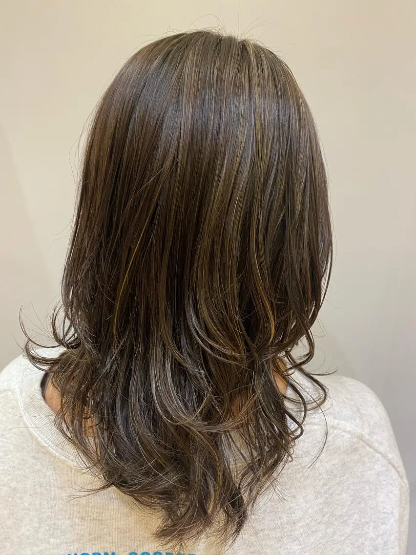 ミディアム カラー ハイライトカラー ハイライト 大人可愛い♡コテ巻き パーマ🌼杉田 萌恵のヘアスタイル