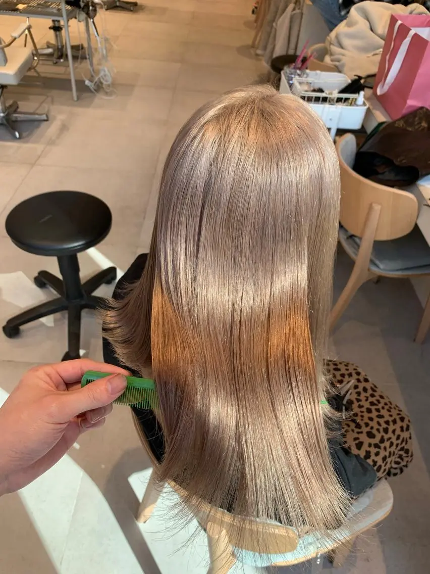 ロング カラー ヘアカラー トリートメント ヘアセット レイヤー専門家 ダブルカラー修のヘアスタイル