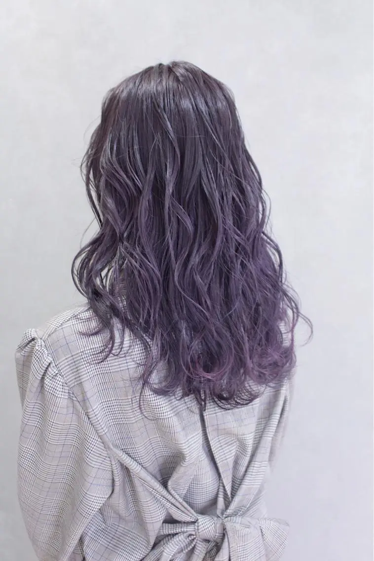 セミロング カラー ヘアアレンジ パープルカラー ヘアカラー トリートメント lani ブリーチ /ダブルカラーのヘアスタイル
