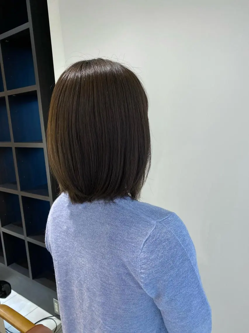 ミディアム カラー mei / レイヤー 顔まわり 🤍のヘアスタイル