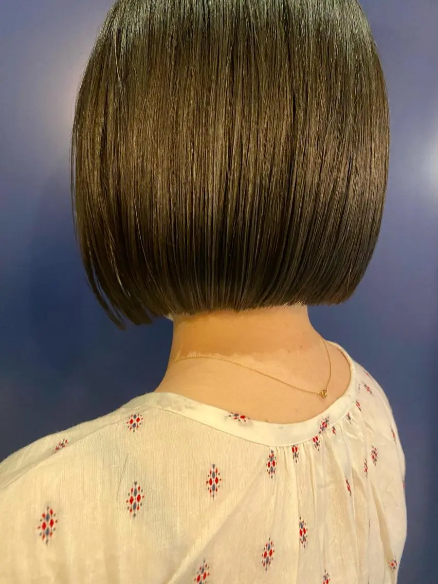 ショート カット トリートメント 顔周り/ブリーチなし /縮毛矯正🫧伊勢のヘアスタイル