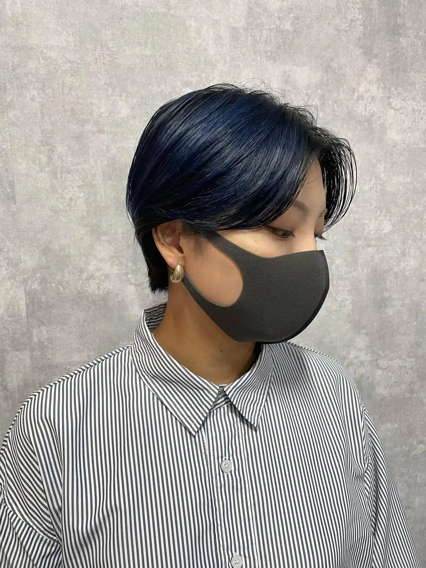 ショート 切りっぱなしボブ ショートボブ ハンサムショート 丸みショート アッシュ カット ヘアカラー トリートメント モテ髪/ボブ/ショー ト/アダチフウトのヘアスタイル