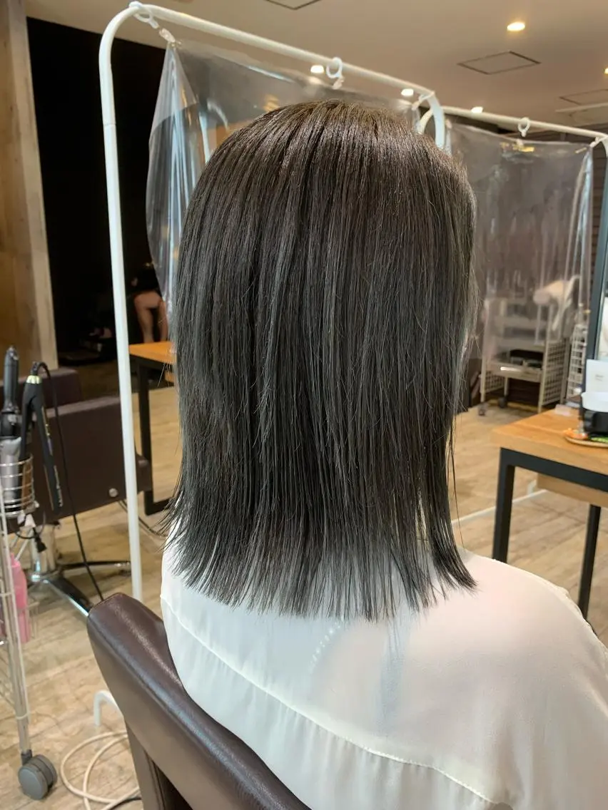 セミロング カット ヘアカラー レイヤーカット TAIKIのヘアスタイル
