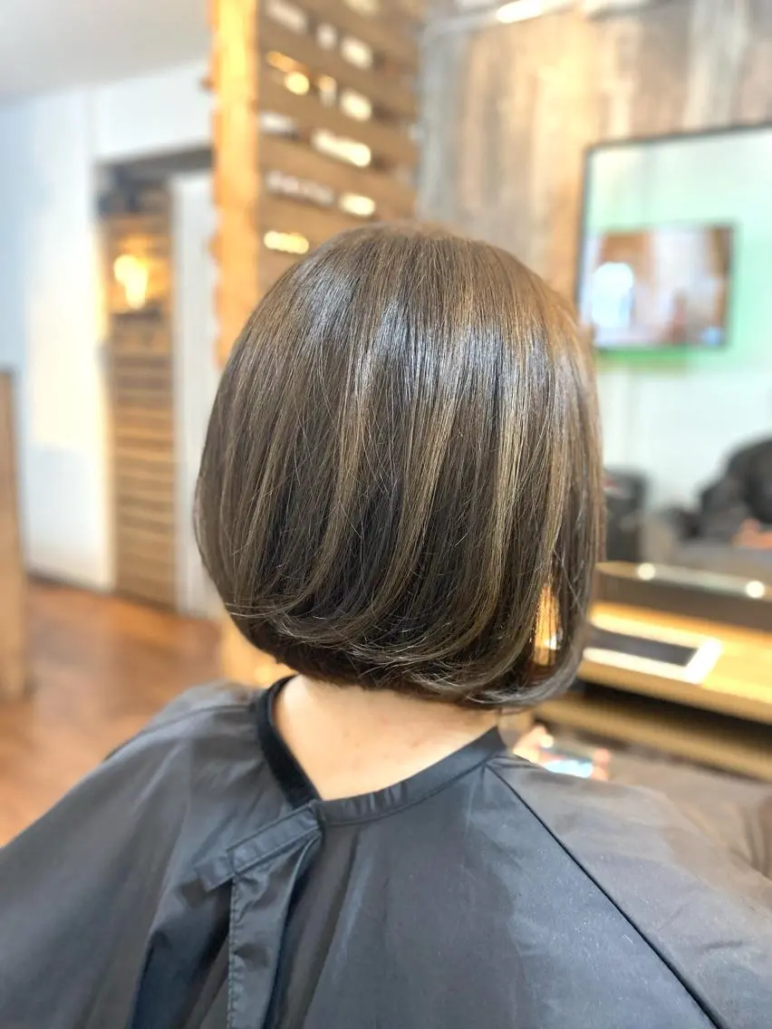 ショート カラー アッシュ 透明感カラー ハイライトカラー ハイライト カット ヘアカラー トリートメント Luzir⭐︎ GEN⭐︎のヘアスタイル