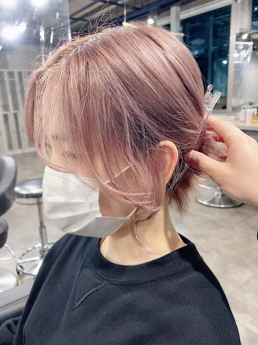 ミディアム カラー ヘアアレンジ ポニーテール 顔周りカット 韓国風ヘア レイヤーカット おくれ毛 韓国/トレンド レイヤー【101】のヘアスタイル
